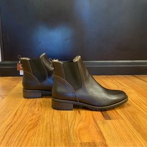 NWOB Women’s Brown Leather Fur Lined Ankle Boots - Size 41